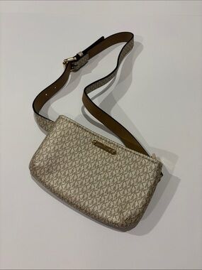 MICHAEL KORS Leather Metallic Gold Logo Belt Bag